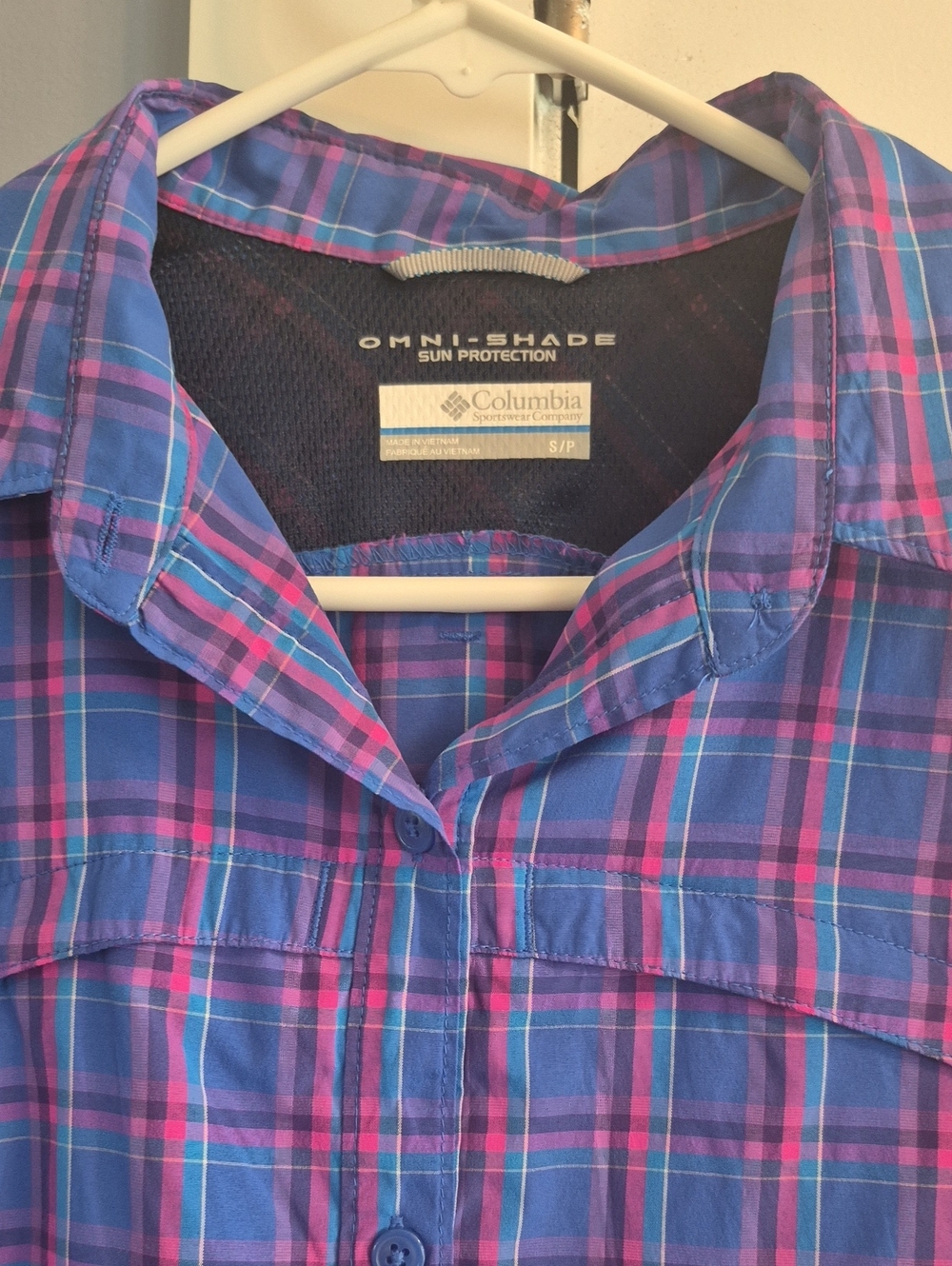 Columbia Blue & Pink Plaid Omni-Shade Button-Down Shirt